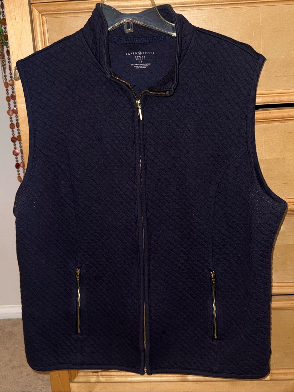 Karen Scott Navy lightly Quilted Zip-Front Vest.